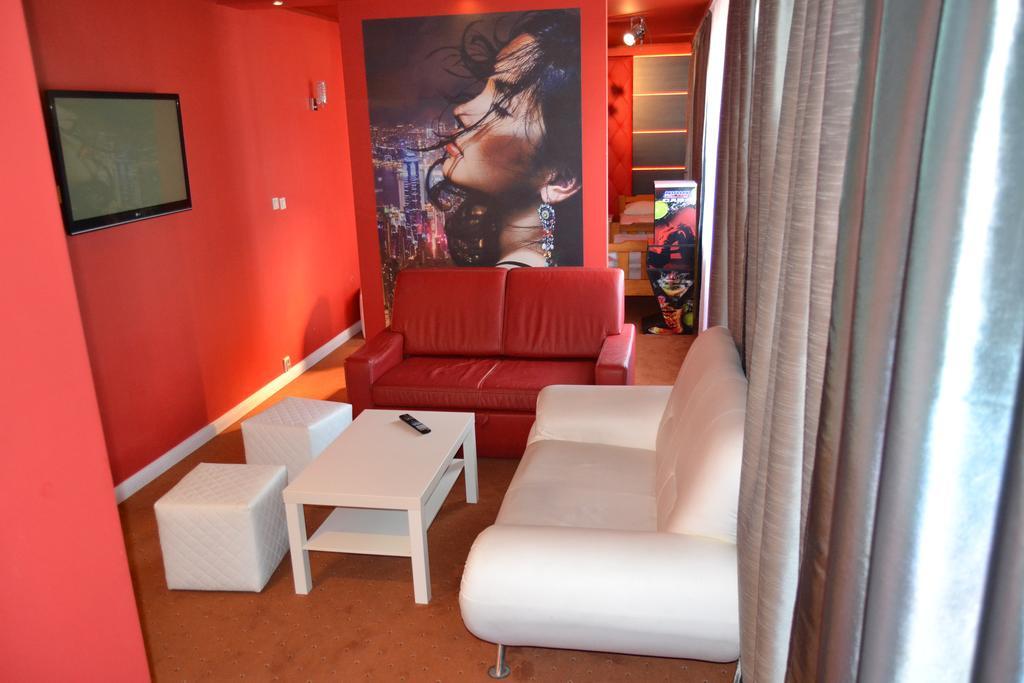 Hotel Astra Bartoszyce Bagian luar foto